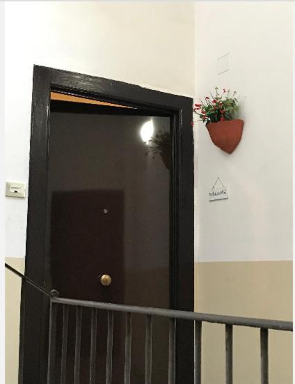 Appartamento Via Nitti Taranto Exterior foto